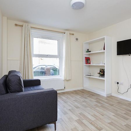 סאות'המפטון Blackberry - Stylish Self-Contained Flats In Soton City Centre חדר תמונה