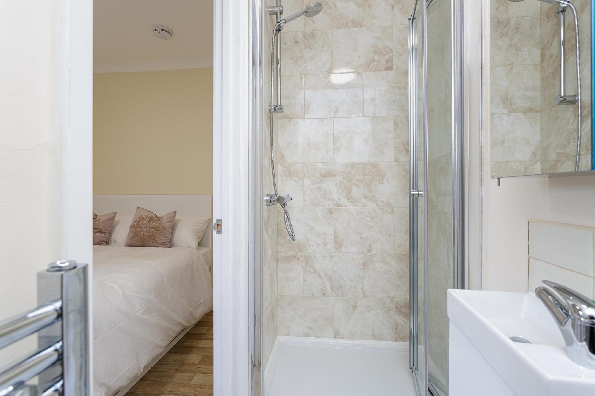 סאות'המפטון Blackberry - Stylish Self-Contained Flats In Soton City Centre חדר תמונה